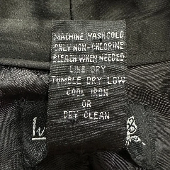 Ivy Chic Open Front Jacket Women's Size 2X Red Black Abstract Swirl Studded Trim - Picture 10 of 12